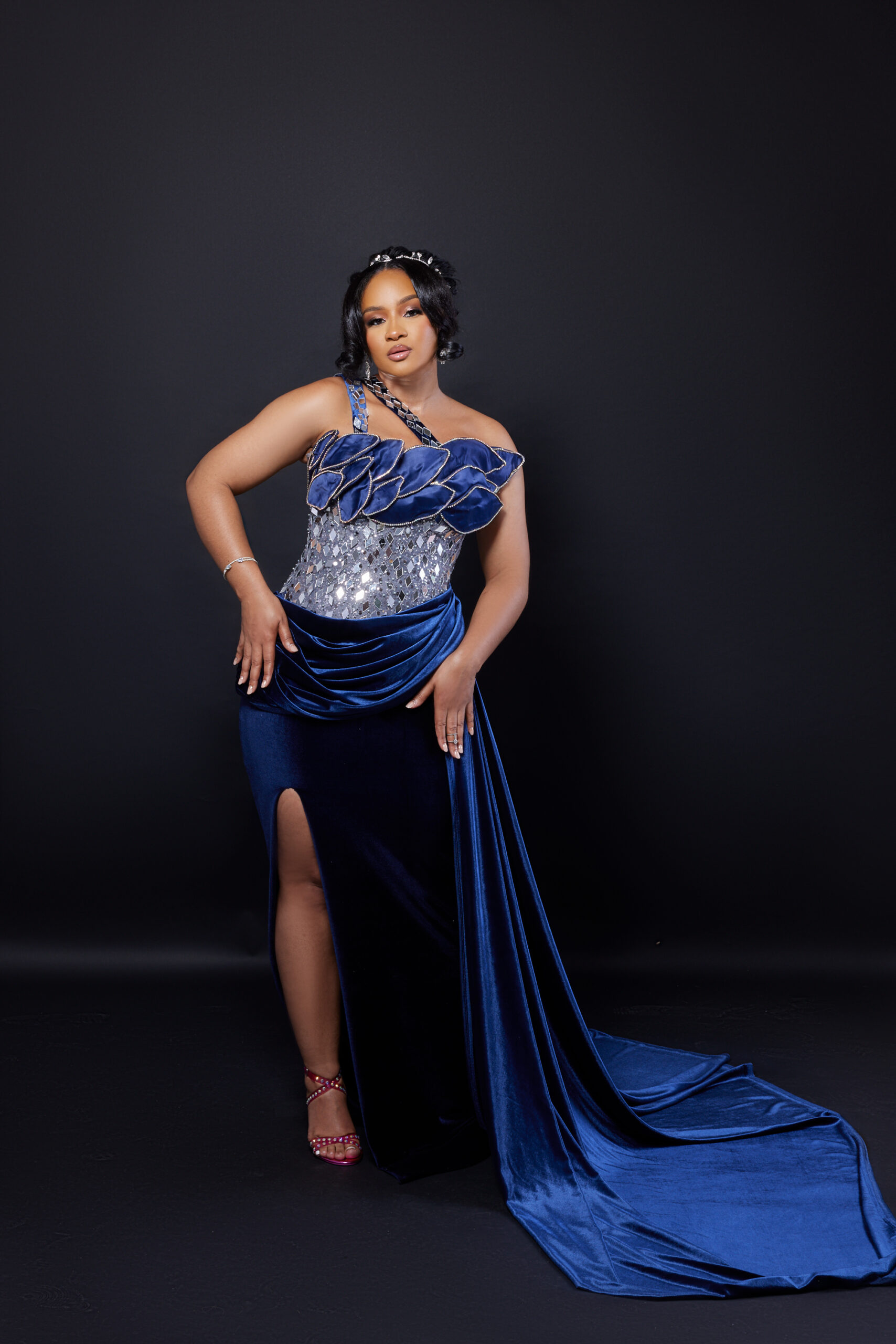 HOME ready to wear blue scaled